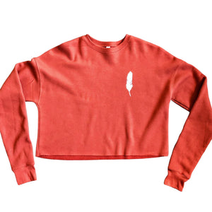 brick cropped sweatshirt with feather motif